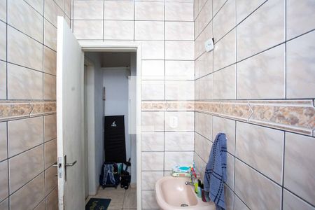 Banheiro Social de casa à venda com 3 quartos, 304m² em Parq Reid, Diadema