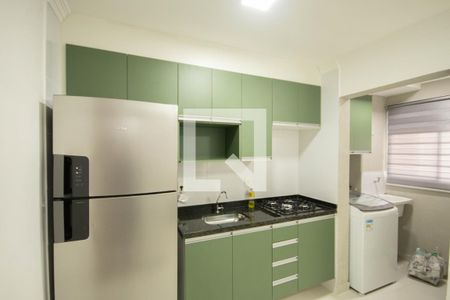Cozinha de apartamento para alugar com 1 quarto, 28m² em Vila Gustavo, São Paulo