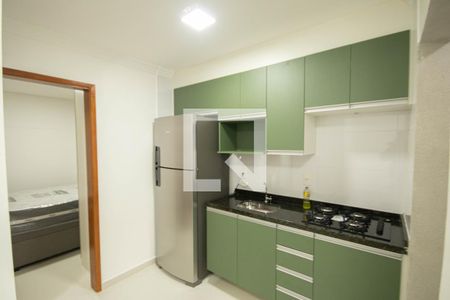 Cozinha de apartamento para alugar com 1 quarto, 28m² em Vila Gustavo, São Paulo