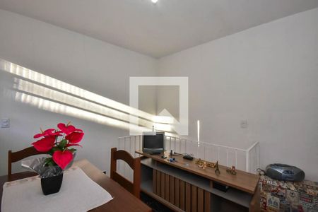Sala da Casa 2 de casa à venda com 5 quartos, 143m² em Jardim Wanda, Taboão da Serra