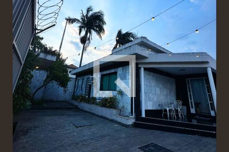 Fachada de casa de condomínio para alugar com 3 quartos, 566m² em Gramado, Cotia