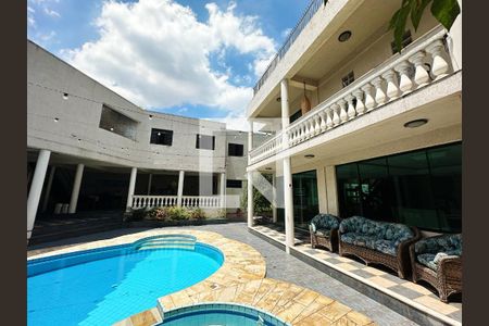Piscina de casa de condomínio para alugar com 3 quartos, 566m² em Gramado, Cotia