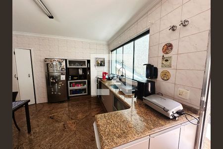 Cozinha de casa de condomínio para alugar com 3 quartos, 566m² em Gramado, Cotia