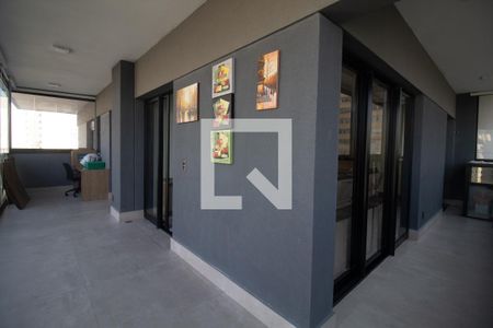 Varanda de apartamento à venda com 3 quartos, 200m² em Pinheiros, São Paulo