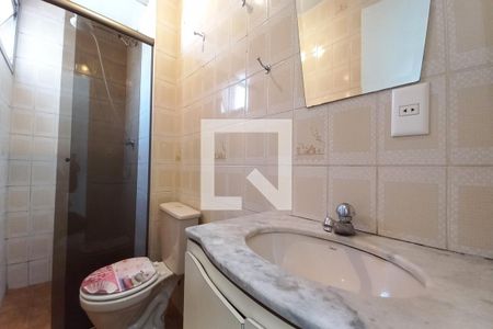 Banheiro de apartamento à venda com 1 quarto, 55m² em Bosque, Campinas