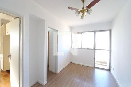 Sala de apartamento à venda com 1 quarto, 55m² em Bosque, Campinas