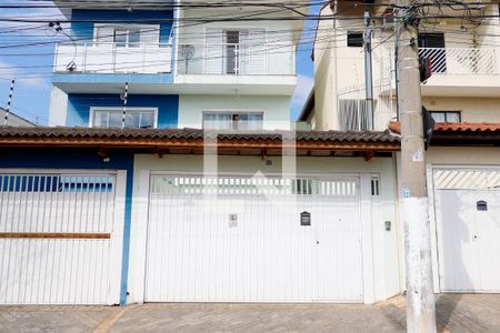 Fachada de casa à venda com 3 quartos, 179m² em Jardim das Flores, Osasco