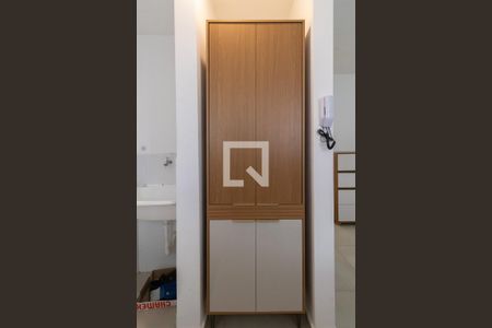 Sala/Cozinha de apartamento à venda com 1 quarto, 28m² em Vila Ré, São Paulo