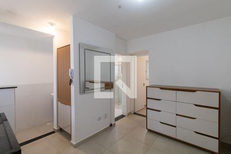 Sala/Cozinha de apartamento à venda com 1 quarto, 28m² em Vila Ré, São Paulo