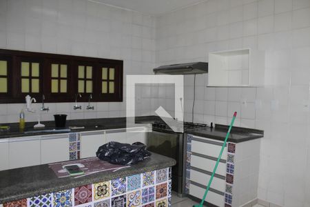 Cozinha de casa de condomínio para alugar com 4 quartos, 390m² em Piatã, Salvador