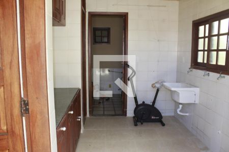Área de Serviço de casa de condomínio para alugar com 4 quartos, 390m² em Piatã, Salvador