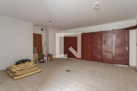 Garagem de casa à venda com 3 quartos, 194m² em São Sebastião, Porto Alegre