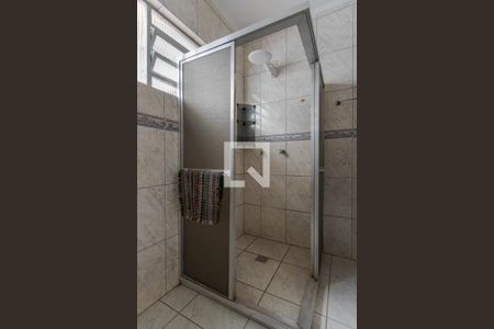 Banheiro de casa à venda com 3 quartos, 194m² em São Sebastião, Porto Alegre