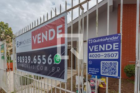 Placa de casa à venda com 3 quartos, 194m² em São Sebastião, Porto Alegre