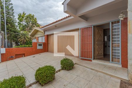 Quintal de casa à venda com 3 quartos, 194m² em São Sebastião, Porto Alegre