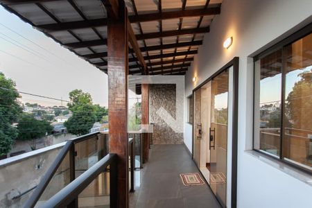 Varanda da Sala de casa à venda com 4 quartos, 360m² em Santa Monica, Belo Horizonte