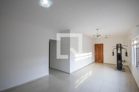 Sala de casa para alugar com 3 quartos, 240m² em Jardim Daysy, São Paulo