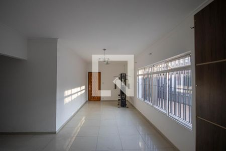 Sala de casa para alugar com 3 quartos, 240m² em Jardim Daysy, São Paulo
