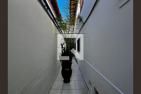 Quintal de casa à venda com 4 quartos, 230m² em Jardim Aeroporto, São Paulo
