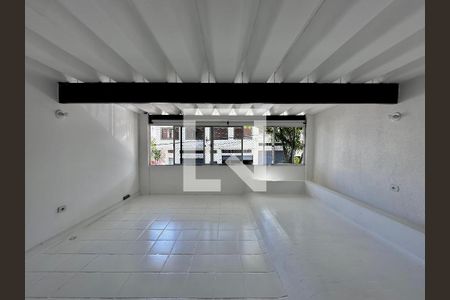 Varanda de casa à venda com 4 quartos, 230m² em Jardim Aeroporto, São Paulo