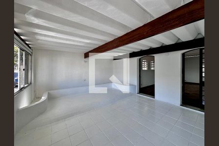 Varanda de casa à venda com 4 quartos, 230m² em Jardim Aeroporto, São Paulo