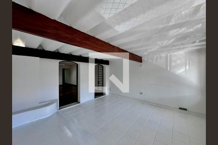 Varanda de casa à venda com 4 quartos, 230m² em Jardim Aeroporto, São Paulo