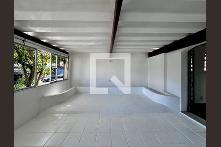 Varanda de casa à venda com 4 quartos, 230m² em Jardim Aeroporto, São Paulo