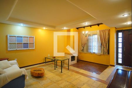 Sala de casa à venda com 3 quartos, 200m² em Jardim São Pedro, Porto Alegre