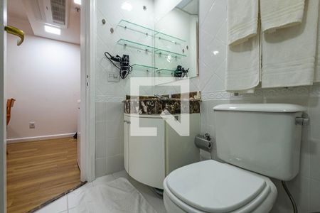Banheiro de apartamento à venda com 1 quarto, 38m² em Jardim America, São Paulo