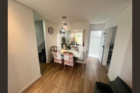 Sala de casa de condomínio à venda com 3 quartos, 120m² em Vila Aurora (zona Norte), São Paulo