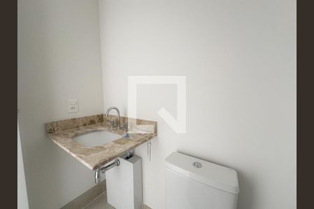Banheiro  de kitnet/studio à venda com 1 quarto, 26m² em Perdizes, São Paulo