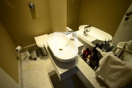 Lavabo de casa à venda com 4 quartos, 301m² em Jardim Vila Mariana, São Paulo