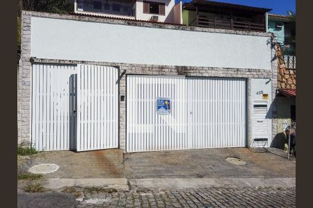 Fachada de casa para alugar com 3 quartos, 297m² em Taquara, Rio de Janeiro