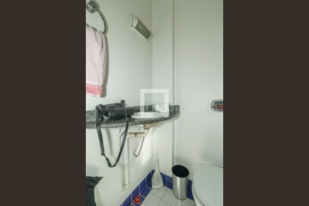 Banheiro Social 2 de apartamento à venda com 3 quartos, 239m² em Petrópolis, Porto Alegre