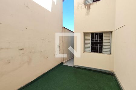Quintal - Fundos de casa à venda com 4 quartos, 250m² em Parque Jambeiro, Campinas