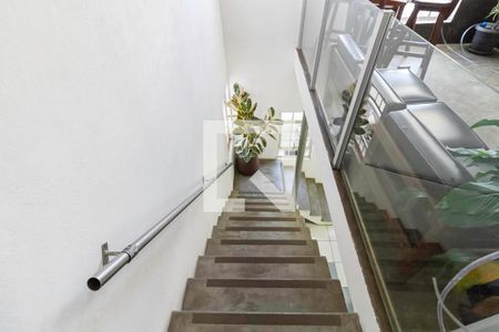 Escada de casa à venda com 3 quartos, 200m² em Jardim Guanabara, Belo Horizonte