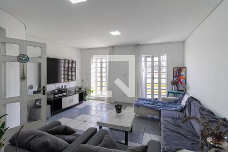 Sala 1 de casa à venda com 3 quartos, 200m² em Jardim Guanabara, Belo Horizonte