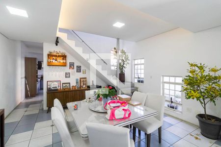 Sala 1 de casa à venda com 3 quartos, 200m² em Jardim Guanabara, Belo Horizonte