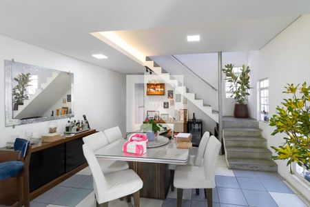 Sala 1 de casa à venda com 3 quartos, 200m² em Jardim Guanabara, Belo Horizonte