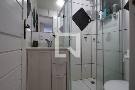 Banheiro de apartamento à venda com 2 quartos, 40m² em Mato Grande, Canoas