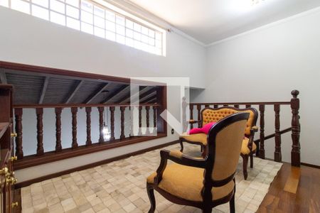 Corredor  de casa à venda com 3 quartos, 227m² em Residencial Terra Nova, Campinas