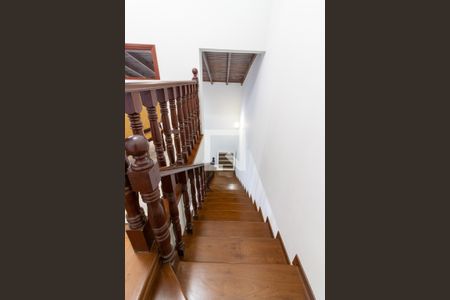 Escadas para os Quartos de casa à venda com 3 quartos, 227m² em Residencial Terra Nova, Campinas