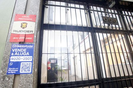 Placa de apartamento à venda com 1 quarto, 57m² em Centro Histórico, Porto Alegre