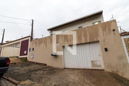 Fachada de casa à venda com 3 quartos, 256m² em Jardim Conceição, Campinas