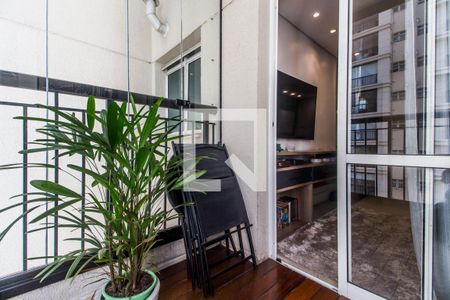 Varanda de apartamento à venda com 2 quartos, 68m² em Jardim Tupanci, Barueri