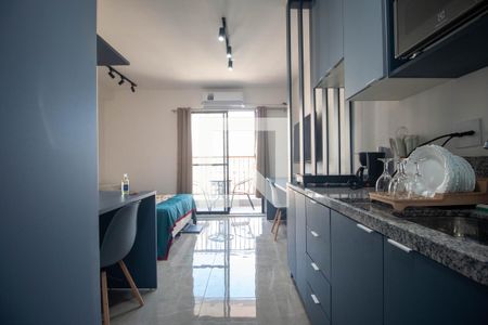 Cozinha de apartamento à venda com 1 quarto, 25m² em Jardim das Acacias, São Paulo