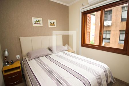 Suíte de apartamento à venda com 3 quartos, 73m² em Menino Deus, Porto Alegre