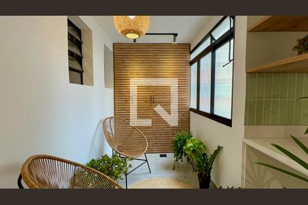 Sala de apartamento à venda com 2 quartos, 86m² em Pinheiros, São Paulo