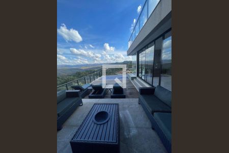 Casa à venda com 4 quartos, 584m² em Jardim Serrano, Nova Lima