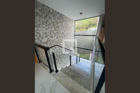 Casa à venda com 4 quartos, 584m² em Jardim Serrano, Nova Lima